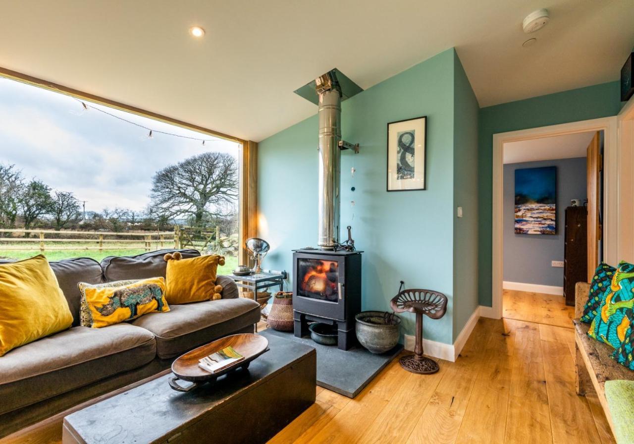 Penrhiw - A Country Cottage With Mountain Views Newport  Exteriér fotografie