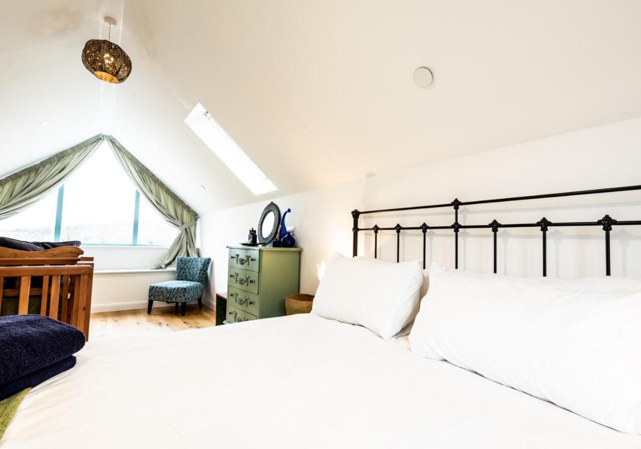 Penrhiw - A Country Cottage With Mountain Views Newport  Exteriér fotografie