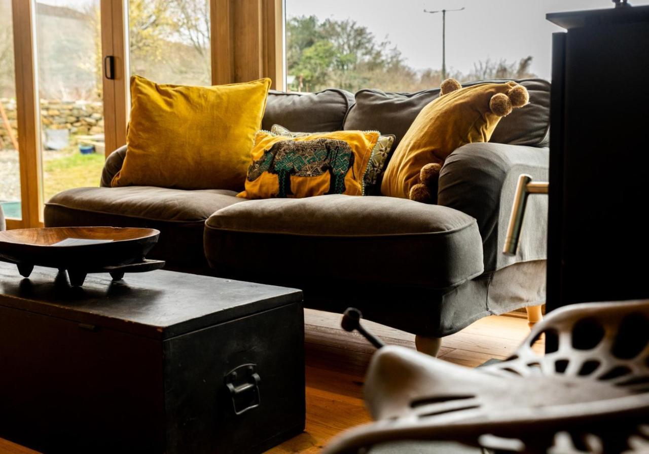 Penrhiw - A Country Cottage With Mountain Views Newport  Exteriér fotografie
