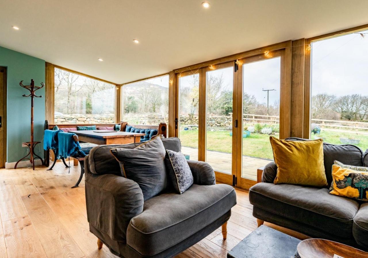Penrhiw - A Country Cottage With Mountain Views Newport  Exteriér fotografie